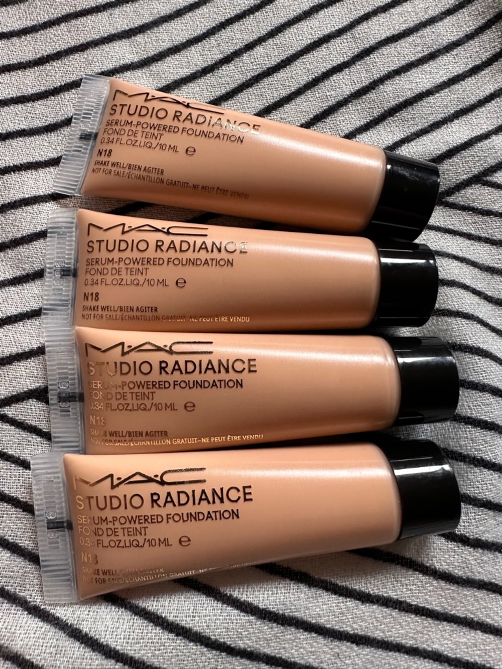 Bundle of MAC Cosmetics Studio Radiance Serum-Powered foundation - shade N18